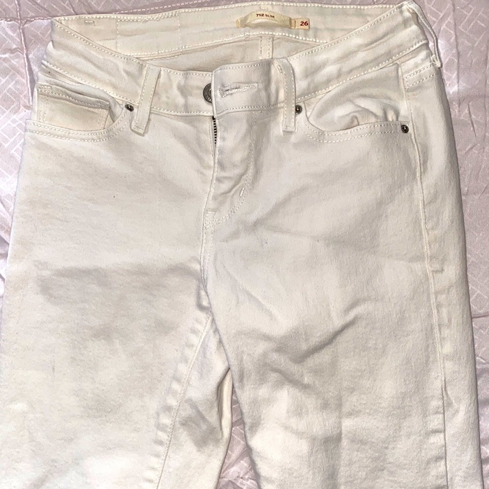 White Levi jeans